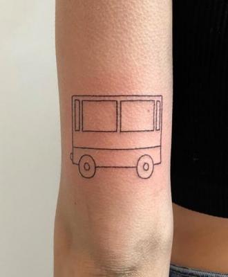 Autobus tatuaż