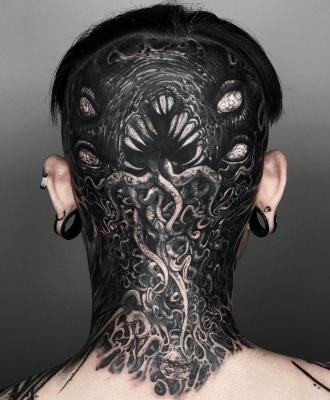 Głowa tatuaż