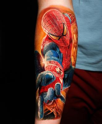 Tatuaż człowiek pająk