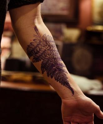 Tatuaż liść paproci