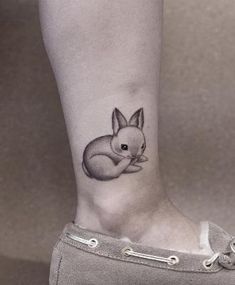 Tatuaż mały króliczek