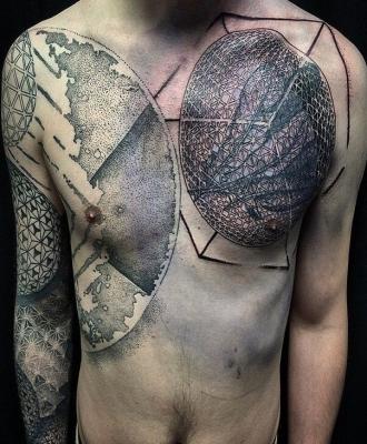 Tatuaż męski klatka