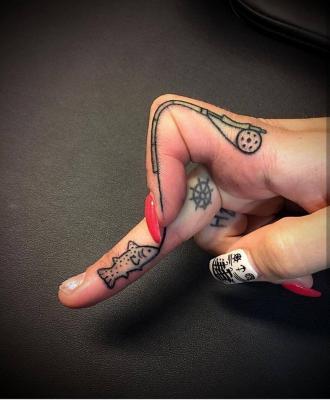 Tatuaże damskie małe na rękę