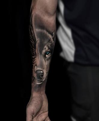 Twarz wilka tatuaż