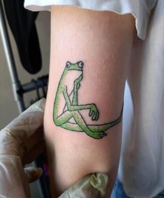 Żaba tatuaż