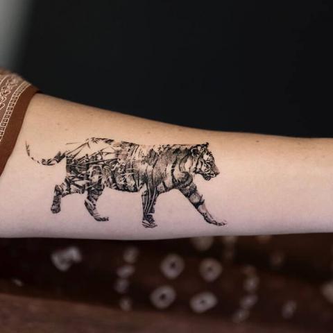 Damski tatuaż tygrys
