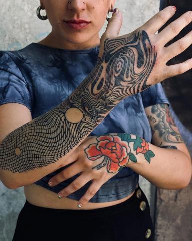 Damskie tatuaże na rękę