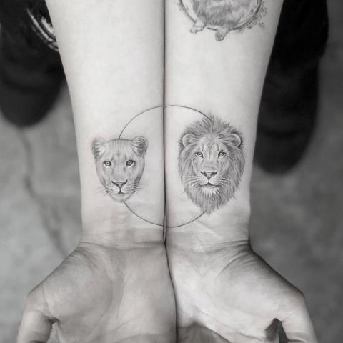 Tatuaż lwica i lew