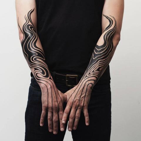 Tatuaże symetryczne na ręce